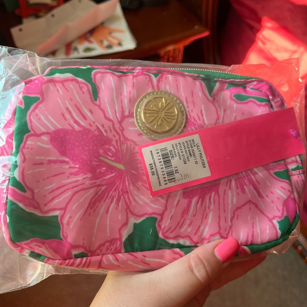 Lilly Pulitzer Jeanie Belt Bag, pink floral NEW - Picture 3 of 6